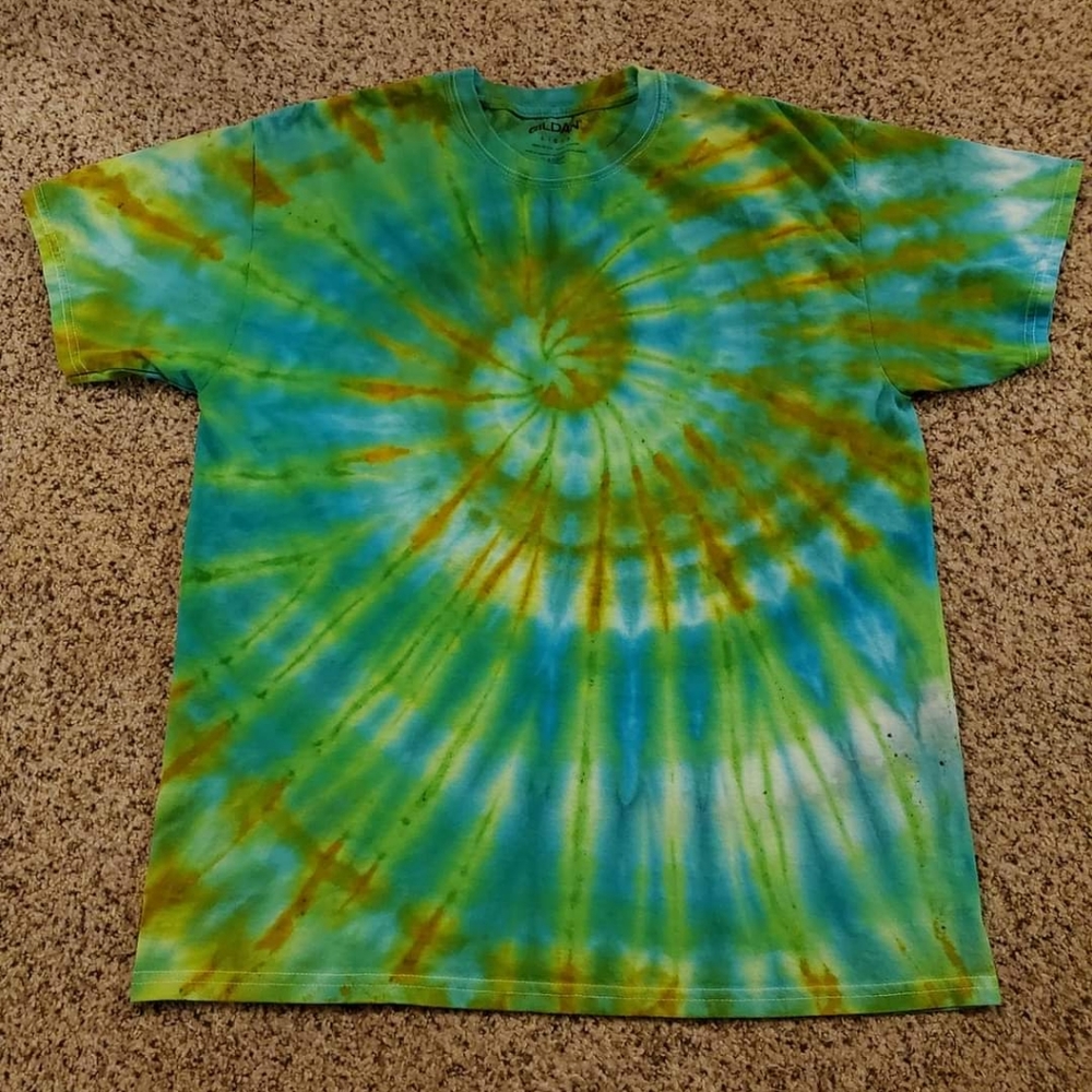 Custom tye dye tshirt size L